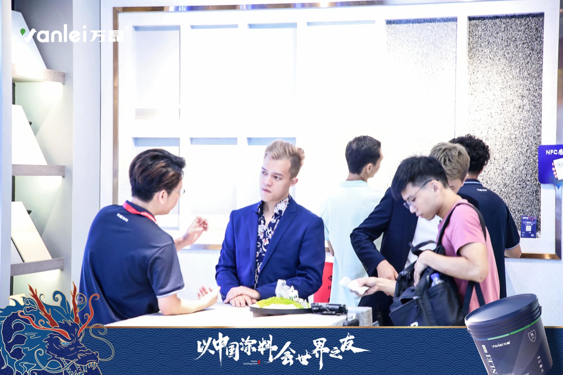 七年蟬聯(lián)展館人氣王！萬(wàn)磊涂料，以中國(guó)涂料，會(huì)世界之友