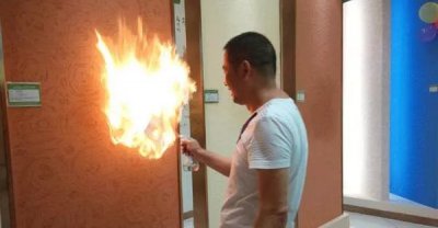 萬(wàn)磊水性硅藻泥是否經(jīng)得起考驗(yàn)？新浪第一手測(cè)評(píng)結(jié)果曝光！